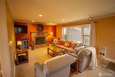 733 E 10th Street, Port Angeles, WA 98362 - Photo 4