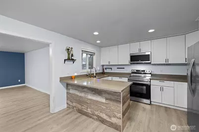 15001 11th Avenue E, Tacoma, WA 98445 - Photo 10