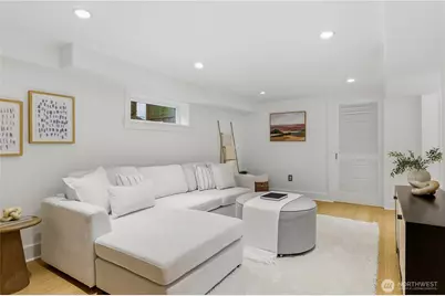 2554 3rd Avenue W, Seattle, WA 98119 - Photo 20