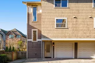 213 N 39th St, Seattle, WA 98103 - Photo 2