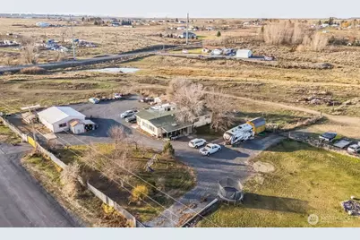 10068 Idano Road NE, Moses Lake, WA 98837 - Photo 1