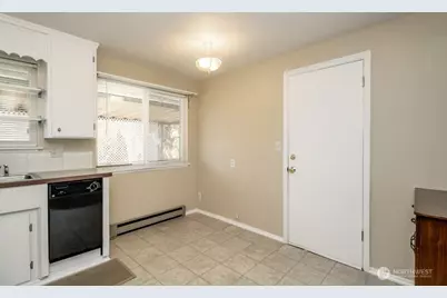 704 4th Street NE, Puyallup, WA 98372 - Photo 20