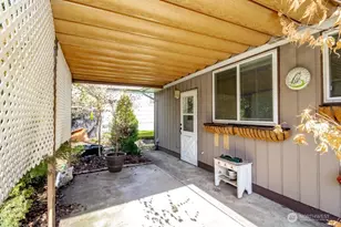 704 4th St NE, Puyallup, WA 98372 - Photo 6