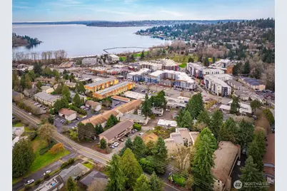 12003 100th Avenue NE #202, Kirkland, WA 98034 - Photo 2