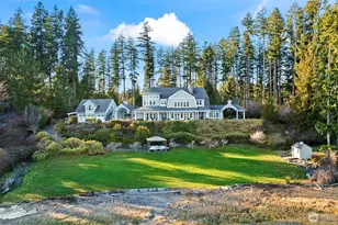 7104 E Grapeview Loop Rd, Allyn, WA 98524 - Photo 2