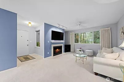 9919 NE 144th Lane #606, Kirkland, WA 98034 - Photo 4