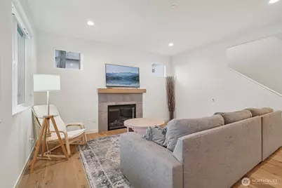 12332 38th Avenue NE #1, Seattle, WA 98125 - Photo 4