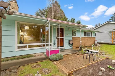 1408 N 135th Place, Seattle, WA 98133 - Photo 2