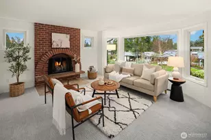 10017 NE 202nd St, Bothell, WA 98011 - Photo 2