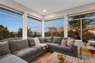 19209 Olympic View Dr, Edmonds, WA 98020 - Photo 4