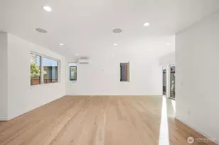 5246 23rd Ave SW, Seattle, WA 98106 - Photo 8