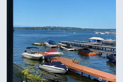 4561 Lake Washington Boulevard NE #203, Kirkland, WA 98033 - Photo 1