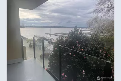 4561 Lake Washington Boulevard NE #203, Kirkland, WA 98033 - Photo 8