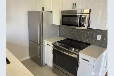 4561 Lake Washington Boulevard NE #203, Kirkland, WA 98033 - Photo 14