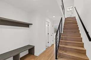 313 17th Ave E, Seattle, WA 98112 - Photo 4