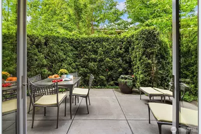 721 Harvard Avenue E, Seattle, WA 98102 - Photo 12