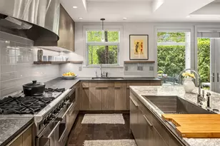 721 Harvard Ave E, Seattle, WA 98102 - Photo 8