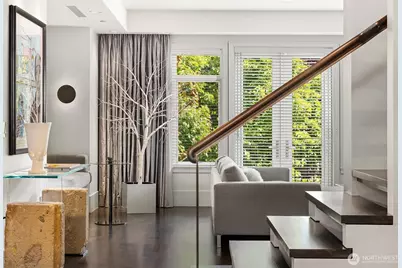 721 Harvard Avenue E, Seattle, WA 98102 - Photo 2