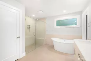 13016 SE 19th Ct, Bellevue, WA 98005 - Photo 16