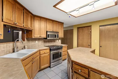 11505 SE 320th Place, Auburn, WA 98092 - Photo 10