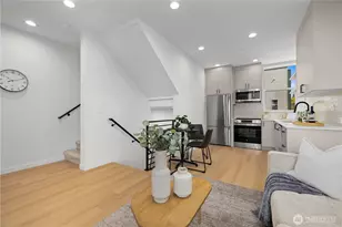 3850 Carr Pl N, Seattle, WA 98103 - Photo 10