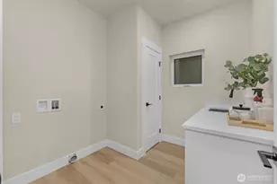 910 15th Ave, Seattle, WA 98122 - Photo 28