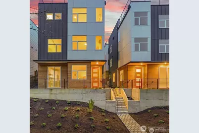 910 15th Avenue, Seattle, WA 98122 - Photo 2