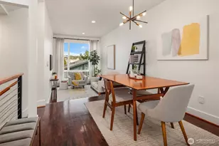 556 Highland Dr, Seattle, WA 98109 - Photo 2