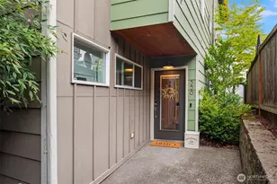 556 Highland Dr, Seattle, WA 98109 - Photo 24