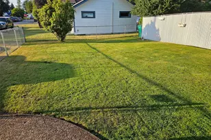 2921 Fredricksen St, Enumclaw, WA 98022 - Photo 2