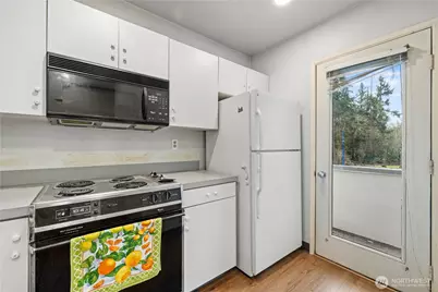 17001 Inglewood Road NE #M210, Kenmore, WA 98028 - Photo 6