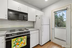 17001 Inglewood Road NE, Kenmore, WA 98028 - Photo 6