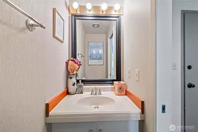 17001 Inglewood Road NE #M210, Kenmore, WA 98028 - Photo 4