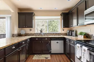 942 Walker Heights Pl, Oak Harbor, WA 98277 - Photo 8