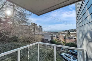 2221 Gilman Dr W, Seattle, WA 98119 - Photo 18