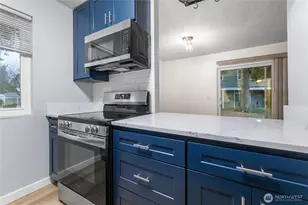 12510 NE 130th Way, Kirkland, WA 98034 - Photo 2