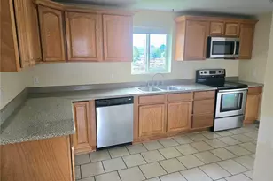 1205 Cedar St, Raymond, WA 98577 - Photo 12