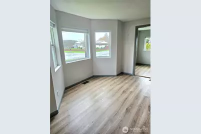 1205 Cedar Street, Raymond, WA 98577 - Photo 8