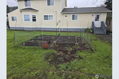 1205 Cedar Street, Raymond, WA 98577 - Photo 4