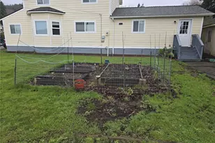 1205 Cedar St, Raymond, WA 98577 - Photo 4