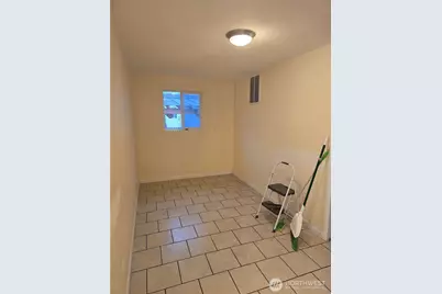 1205 Cedar Street, Raymond, WA 98577 - Photo 4