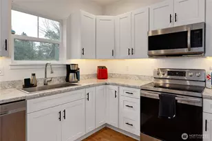 18760 1st Ave NE, Suquamish, WA 98342 - Photo 12