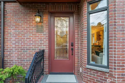 115 W Kinnear Place, Seattle, WA 98119 - Photo 4