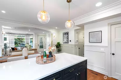 115 W Kinnear Place, Seattle, WA 98119 - Photo 14