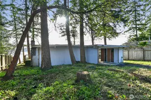 1284 Dines Point Rd, Greenbank, WA 98253 - Photo 28