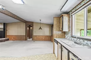 1555 Kimberly Ave E, Enumclaw, WA 98022 - Photo 10