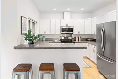 562 S 51st Court, Renton, WA 98055 - Photo 12