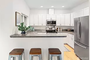 562 S 51st Ct, Renton, WA 98055 - Photo 12