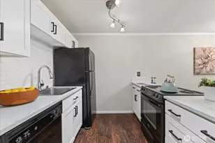 19855 25th Ave NE, Shoreline, WA 98155 - Photo 10
