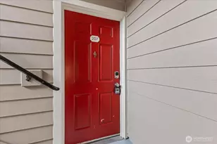 19855 25th Ave NE, Shoreline, WA 98155 - Photo 2